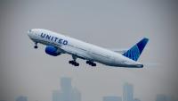 Un avion de la compagnie aérienne United décolle de l'aéroport international Newark Liberty à Newark, dans le New Jersey, le 7 mai 2025