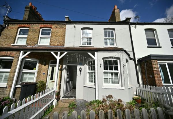 La maison (c) où David Bowie a passé son adolescence, à Bromley, dans la banlieue de Londres, le 11 mars 2026