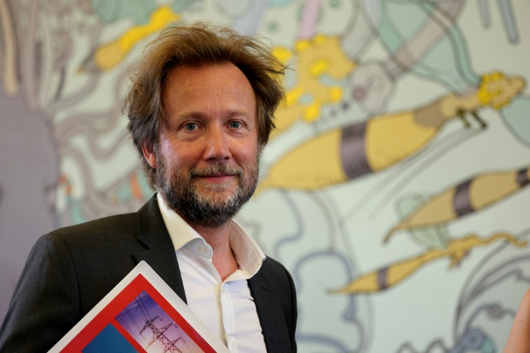 Boris Vallaud, député du Parti socialiste (PS), arrive pour participer à un débat au Beffroi de Montrouge, à Montrouge, dans les Hauts-de-Seine, le 22 juin 2026