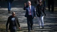 Jean-Luc Mélenchon arrive aux universités d'été de LFI à Châteauneuf-sur-Isère dans la Drôme le 23 août 2026