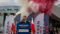 Le candidat d'extrême droite à la présidence polonaise, Slawomir Mentzen, en campagne à Varsovie, le 10 mai 2025, en Pologne