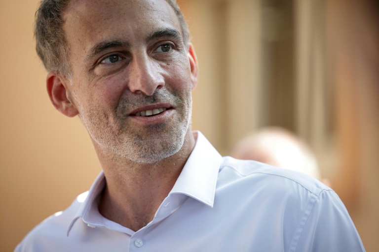 Le leader du parti Place publique Raphaël Glucksmann, le 12 août 2026 à Jonquière