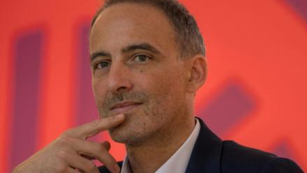 Raphaël Glucksmann s'estime conforté dans sa "stratégie de rupture claire" avec LFI par un récent sondage lui ouvrant la possibilité d'accéder au second tour de la présidentielle