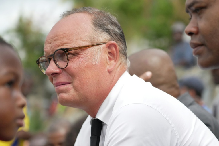 Le fondateur du parti Horizons et candidat à la présidentielle  Édouard Philippe à Sada sur l'île de Mayotte le 22 août 2026