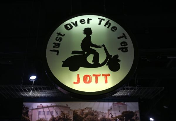 Logo de la marque JOTT, devant un magasin à Marseille, le 5 février 2026