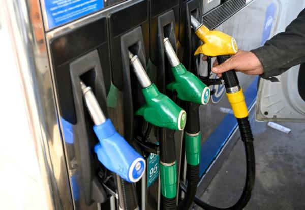 Des pompes à carburant dans une station-service à Thionville, le 9 mars 2026 en Moselle