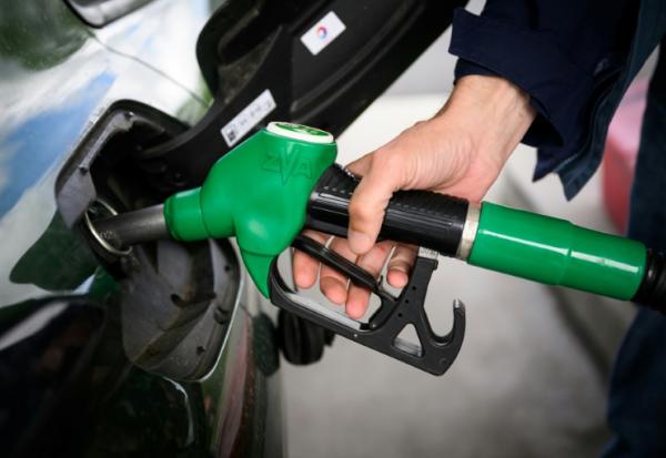 Emmanuel Macron a appelé en Conseil des ministres le gouvernement à réfléchir à de "nouvelles réponses" face à la hausse des prix de l'énergie 