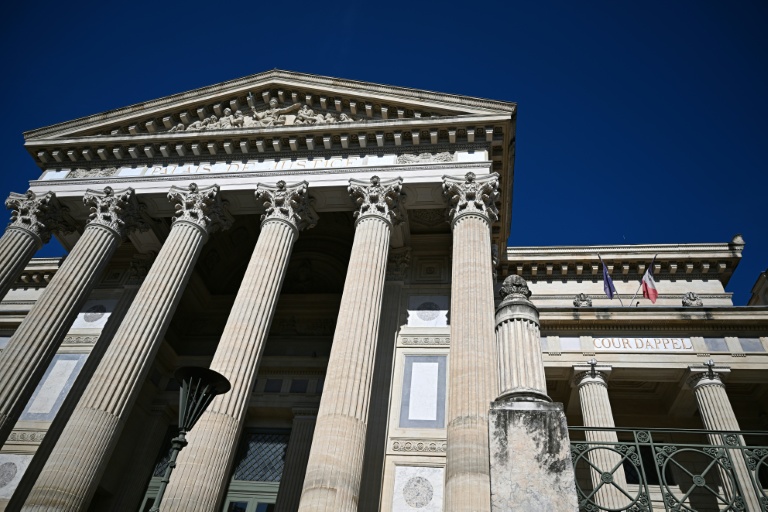 Vue du palais de justice de Nîmes où doit se tenir le procès en appel des viols de Mazan, le 19 septembre 2025