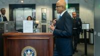 Le patron de Microsoft, Satya Nadella, au palais de justice fédéral à Oakland, en Californie, le 11 mai 2026