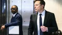 Elon Musk arrive au tribunal à Oakland, en Californie, le 30 avril 2026