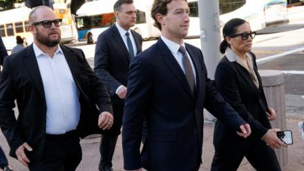 Mark Zuckerberg arrive au tribunal civil de Los Angeles le 18 février 2026