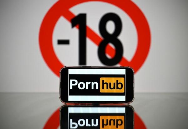 L'UE a épinglé jeudi quatre sites pornos dont Pornhub pour l'absence de mesures de vérification d'âge