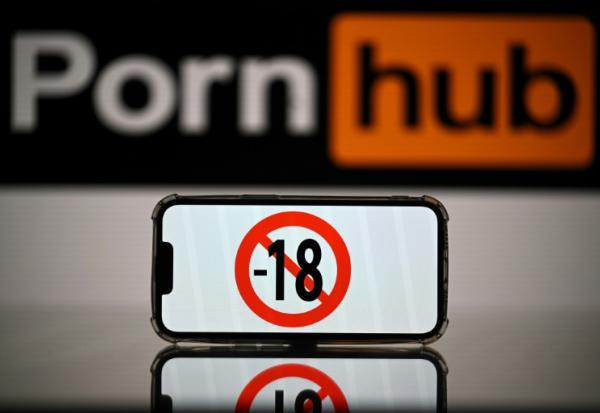 Protection des mineurs: l'UE ouvre une enquête contre quatre plateformes pornographiques