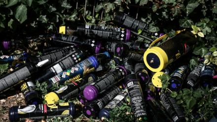 Des bonbonnes de protoxyde d'azote découvertes lors d'une opération de police à Melun le 22 août 2025