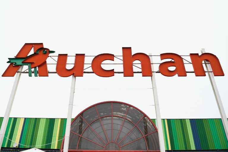 en difficulté, Auchan prévoit de basculer sous bannière Intermarché et Netto en franchise ses quelque 300 supermarchés