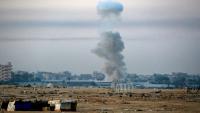 Des volutes de fumée se dégagent après un bombardement à Rafah, dans le sud de la bande de Gaza, le 31 mai 2024