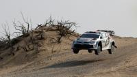 La Toyota du Français Sébastien Ogier, lors du Rallye d'Arabie saoudite, le 27 novembre 2025 à Jeddah