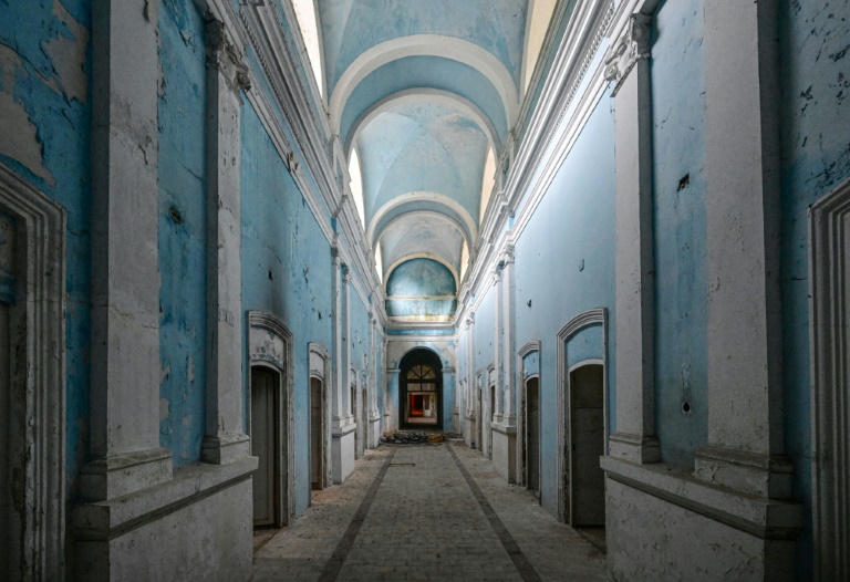 L'intérieur des bains impériaux de Neptune, le 29 juillet 2025 à Baile Herculane, en Roumanie
