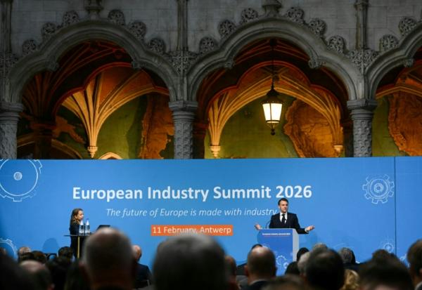 Le président Emmanuel Macron lors d'un discours devant des industriels à Anvers, le 11 février 2026