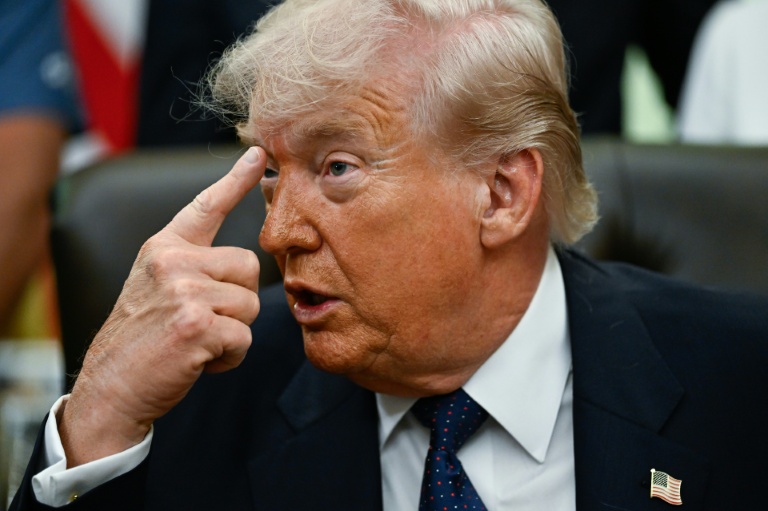 Donald Trump dans le Bureau ovale le 5 mai 2026, à la Maison Blanche