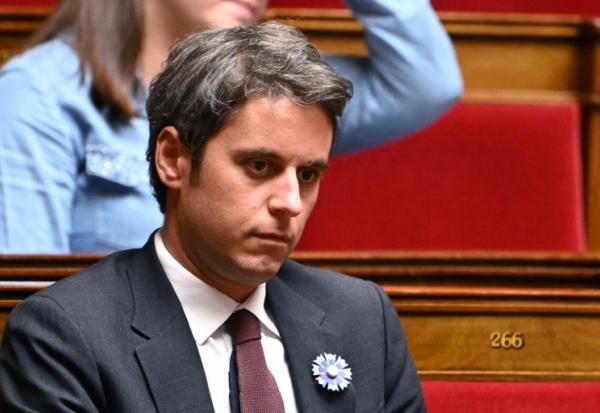 Le parti présidentiel Renaissance, dirigé par Gabriel Attal - ici à l'Assemblée nationale à Paris le 6 mai 2025 - souhaite interdire le voile dans l'espace public pour les mineures de moins de quinze ans