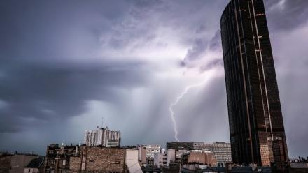 La tour Montparnasse à Paris, le 25 juin 2025 