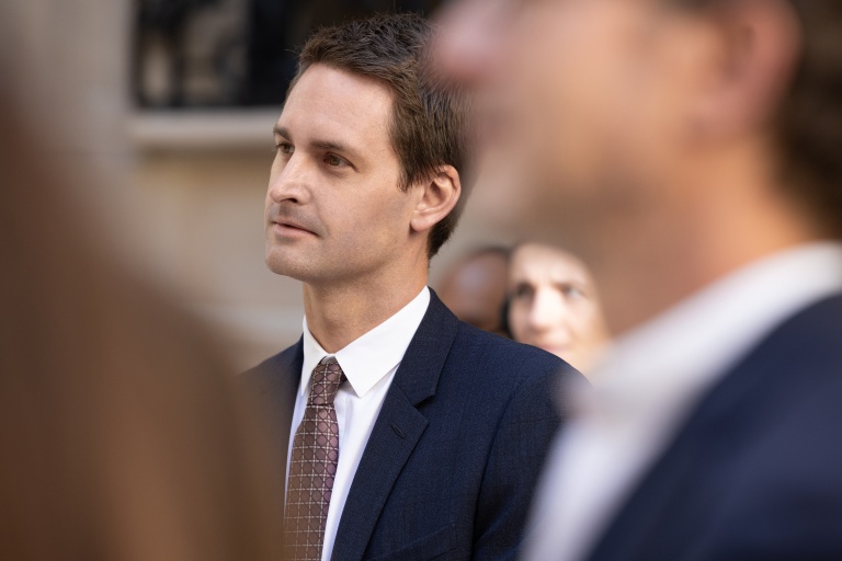 Le patron de Snap Inc Evan Spiegel assiste à l'inauguration de bureaux du groupe, le 19 mai 2025 à Paris