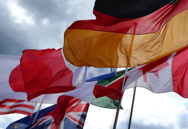 Les drapeaux des membres du G7