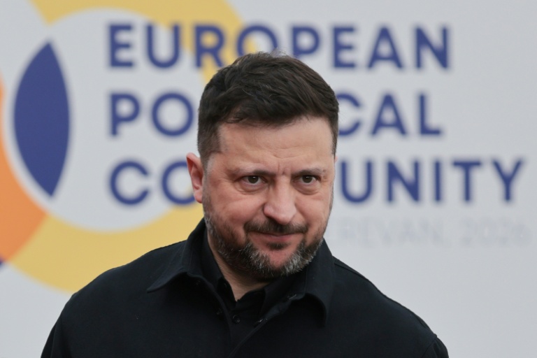 Le président ukrainien Volodymyr Zelensky à son arrivée au 8ème sommet de la Communauté politique européenne le 4 mai 2026 à Erevan