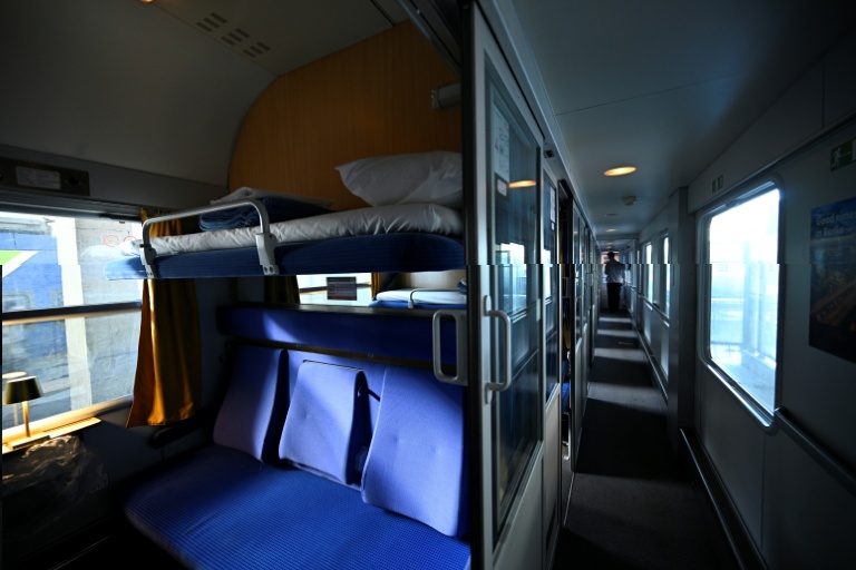 Un compartiment du premier train de nuit de la ligne Paris-Berlin gérée par la compagnie néerlando-belge European Sleeper, au départ de la Gare du Nord à Paris, le 26 mars 2026