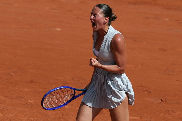 L'Ukrainienne Marta Kostyuk victorieuse de l'Espagnole d'origine russe Oksana Selekhmeteva pour son entrée à Roland-Garros, le 24 mai 2026 