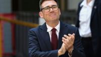 Andy Burnham à la sortie du Parti travailliste, où il a été confirmé comme nouveau chef du Labour et prochain Premier ministre britannique, le 17 juillet 2026 à Londres