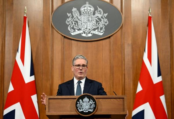 Le Premier ministre britannique Keir Starmer s'exprime depuis Downing Street, dans le centre de Londres, le 5 mars 2026