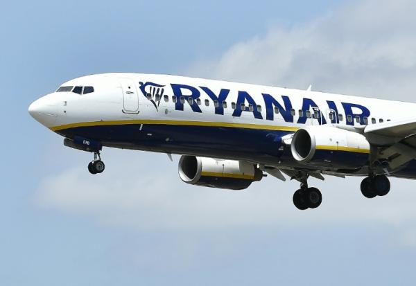 La compagnie aérienne irlandaise Ryanair a été condamnée par un tribunal belge à cesser dans un délai de trois mois plusieurs pratiques commerciales jugées "illicites", sous peine d'astreintes financières