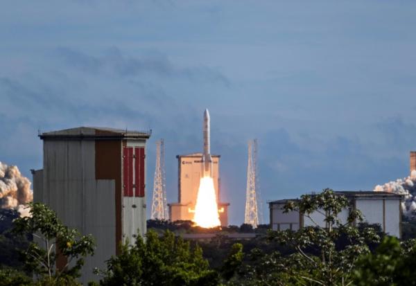 Ariane 64 lance 36 satellites pour la constellation Amazon Leo depuis Kourou, en Guyane française, le 17 juin 2026