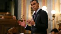 Le Premier ministre espagnol Pedro Sánchez s'exprime lors d'une session plénière au Parlement espagnol à Madrid, le 9 juillet 2025