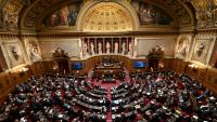 Vue montrant le Sénat français en séance, le 2 avril 2024 à Paris