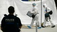 Des membres de la police scientifique recherchent des indices après qu'un jeune homme a été abattu par balle dans le quartier de la Bottière à Nantes, le 4 juin 2026 en Loire-Atlatnique