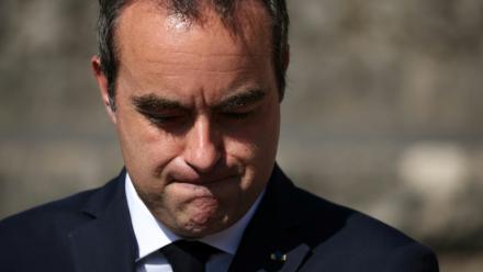 Le Premier ministre Sébastien Lecornu à Suresnes, dans la banlieue ouest de Paris, le 18 juin 2026