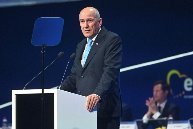 Le responsable de l'opposition en Slovénie Janez Jansa à Valence, en Espagne, le 29 avril 2025.