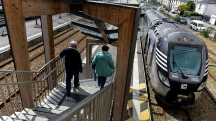 Train à quai à la gare de Quimper le 9 juin 2026