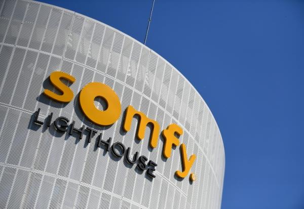 Le constructeur de moteurs de volets roulants et de domotique Somfy "envisage une réorganisation" et la suppression de 550 postes, dont 350 en France