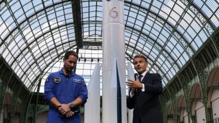 L'astronaute Thomas Pesquet et le président de la République Emmanuel Macron au Sommet international spatial à Paris le 9 septembre 2026