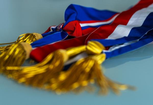 Le maire d'une commune des Côtes-d'Armor a été placé jeudi en détention provisoire, soupçonné d'avoir "dirigé un groupe sectaire", et une de ses victimes présumées, des femmes, affirmant avoir subi "des actes sexuels sous la contrainte"