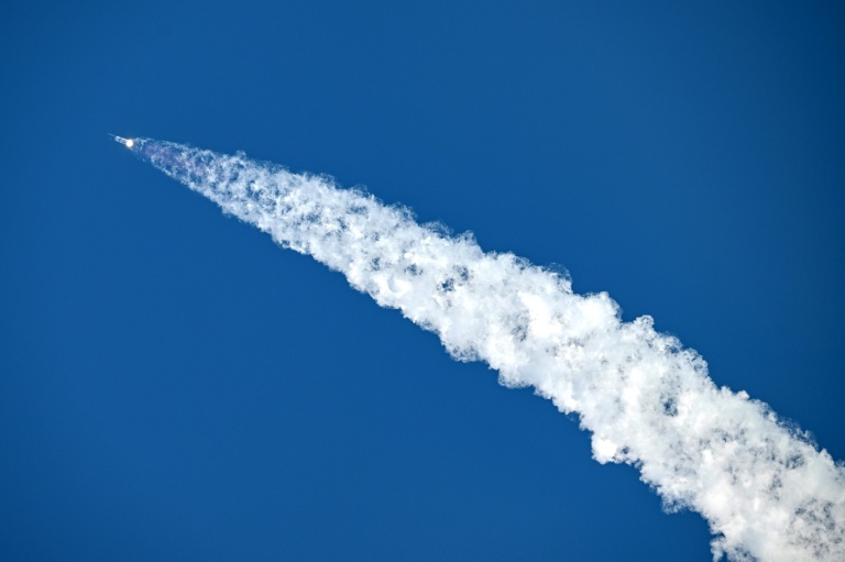Une fusée SpaceX, le 22 mai 2026, pris en photo depuis le Texas