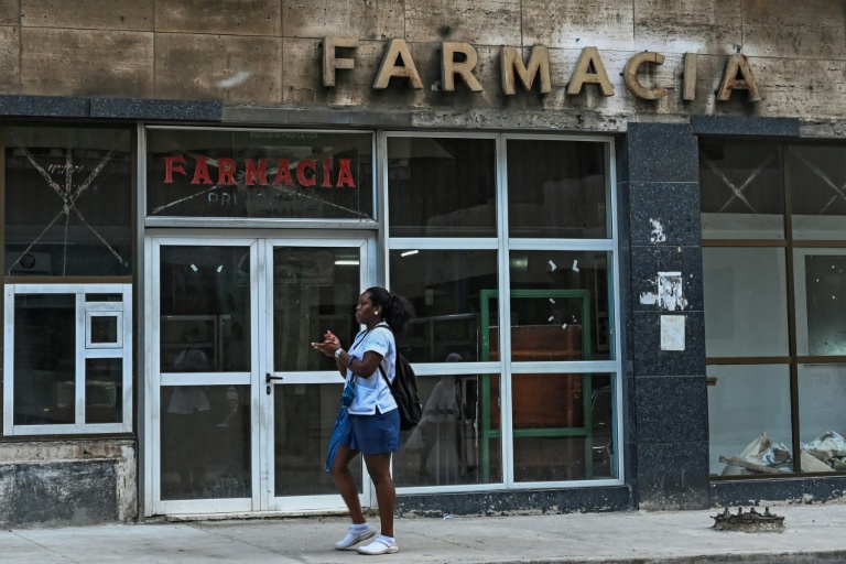 Cuba, en proie à une sévère crise économique et mis sous pression par Washington, a annoncé le 29 juillet 2026 l'ouverture de nombreux secteurs de son économie aux acteurs privés, notamment les pharmacies.