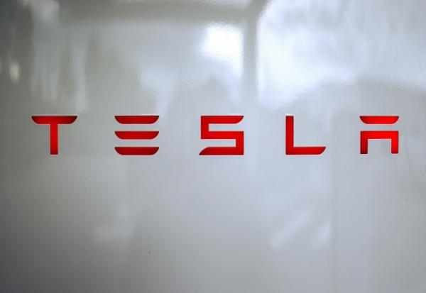 Le patron de Tesla, Elon Musk, rejette les appels à autoriser les plus de 100.000 employés de l'entreprise dans le monde à se syndiquer.