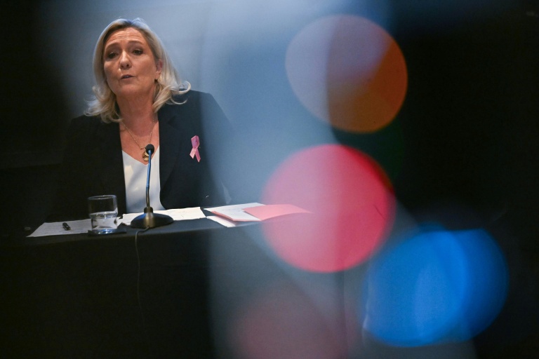 Marine Le Pen à Bruxelles le 14 octobre 2026