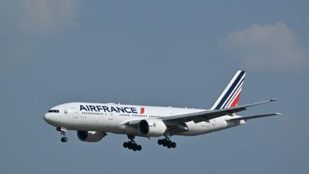 Un steward a porté plainte contre Air France pour des blessures involontaires qui résulteraient du "syndrome aérotoxique"