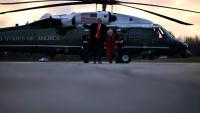 Le président américain Donald Trump en passe de quitter Anchorage en Alaska le 13 octobre après un déplacement de campagne à Wasilla